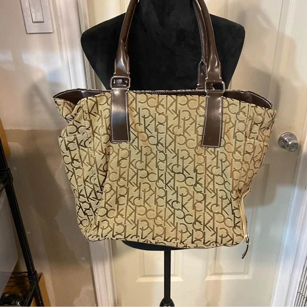 Calvin Klein Tote Bag Woman’s Purse multi Pockets Side pocket Shoulder Bag zip - Picture 2 of 16